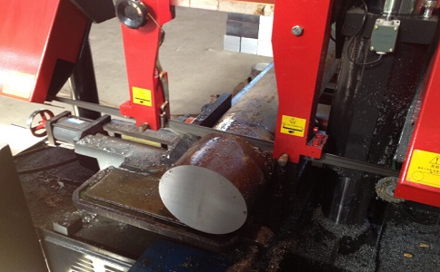 青原卧式带锯床加工时出现明显振荡如何排查？